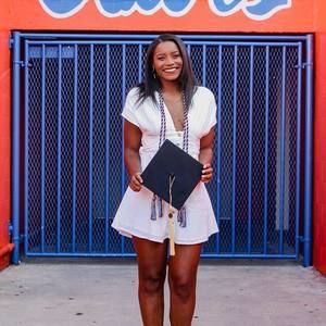 Meet your Posher, Emani